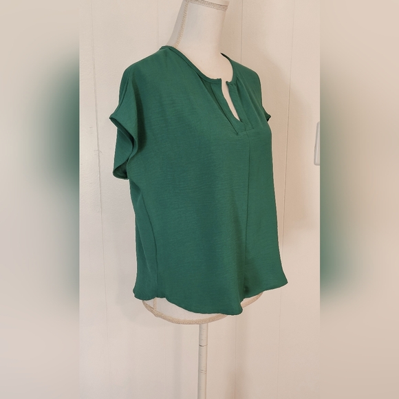 Petite Assembly Top - Picture 2 of 5